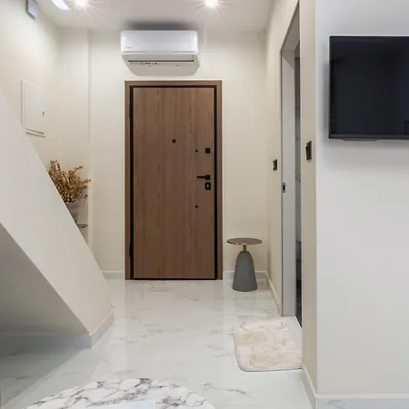 Peonia Modern Two-level Near Old Town *