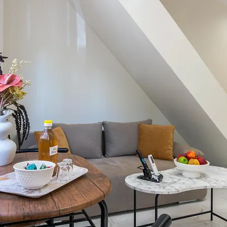 Peonia Modern Two-level Near Old Town *