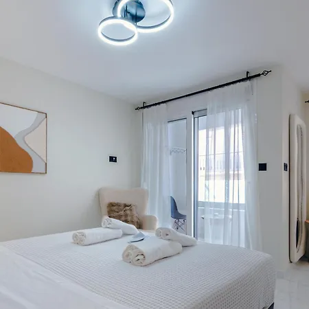 Peonia Modern Two-level Near Old Town *